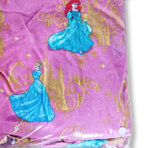 Set lenzuola calda Flanella Principesse Disney (Ariel, Cenerentola, Rapunzel) - immagine 3
